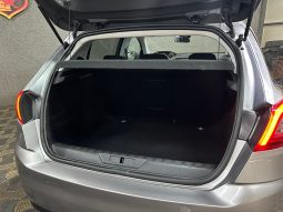 
										Peugeot 308 full									