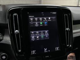 
										Volvo XC40 R-Design full									