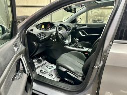 
										Peugeot 308 full									