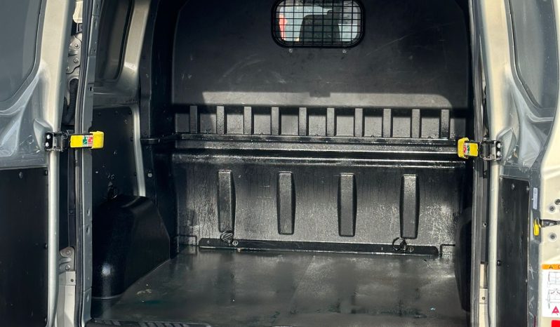 
								Ford Transit Custom Mixt full									