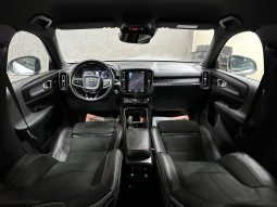 
										Volvo XC40 R-Design full									