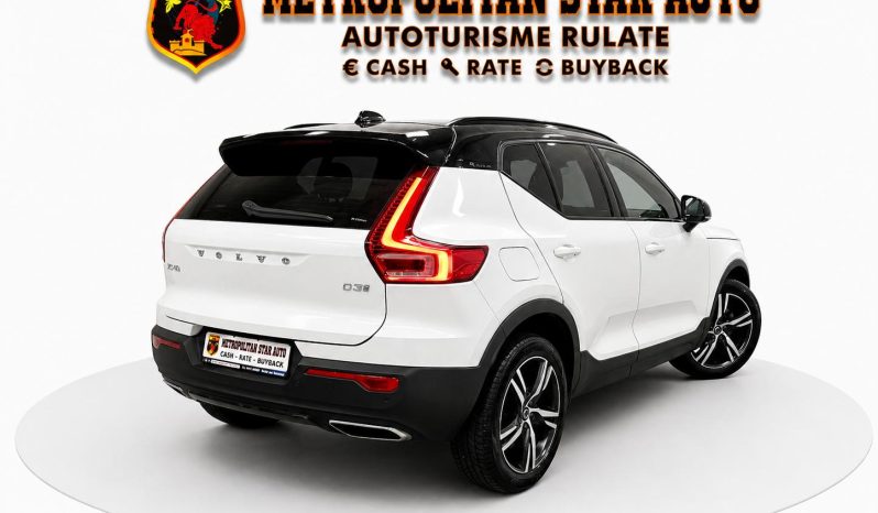 
								Volvo XC40 R-Design full									