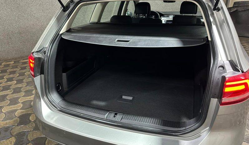 
								VW Passat “Model Comfortline” full									