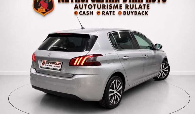 
								Peugeot 308 full									