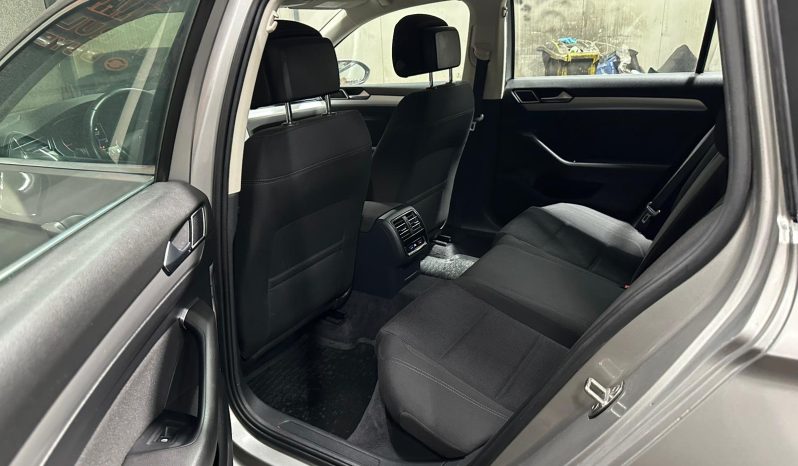 
								VW Passat “Model Comfortline” full									