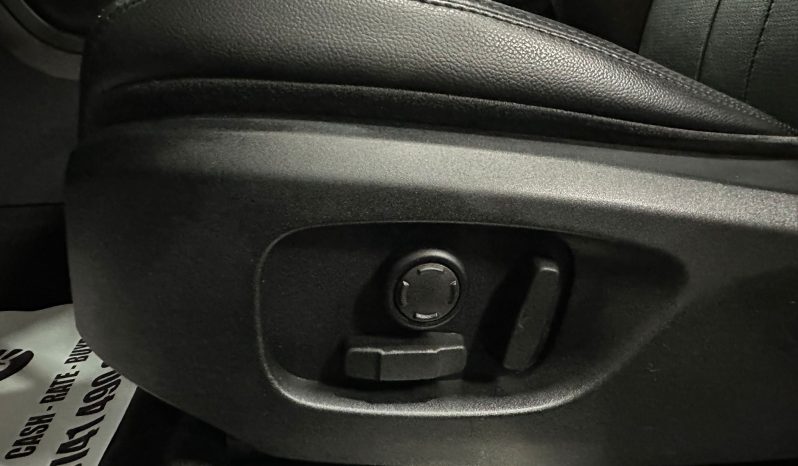 
								Land Rover Discovery Sport full									