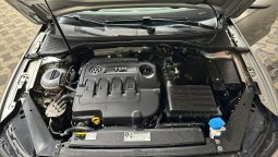 
										VW Passat “Model Comfortline” full									