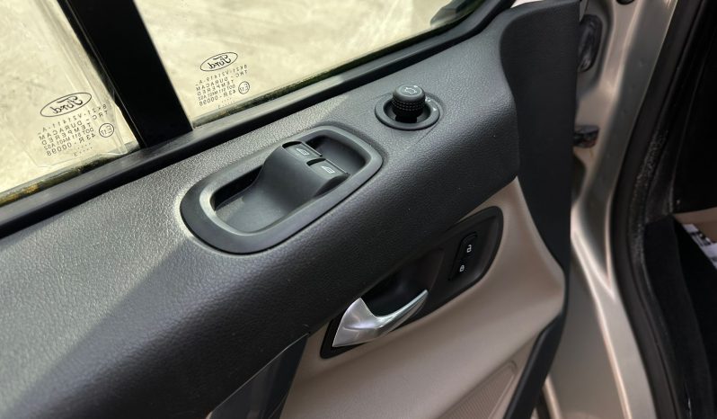 
								Ford Transit Custom Mixt full									