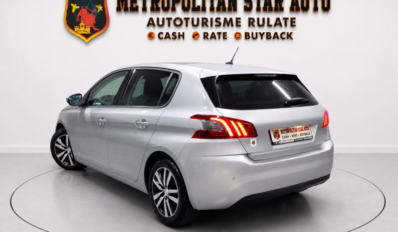 
								Peugeot 308 full									