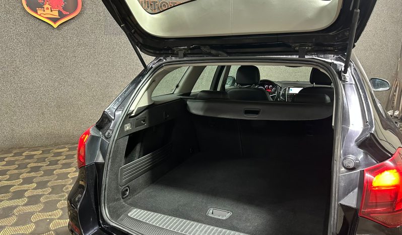 
								Opel Astra J “Model Cosmo” full									