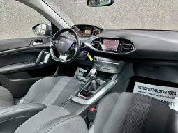 
										Peugeot 308 full									