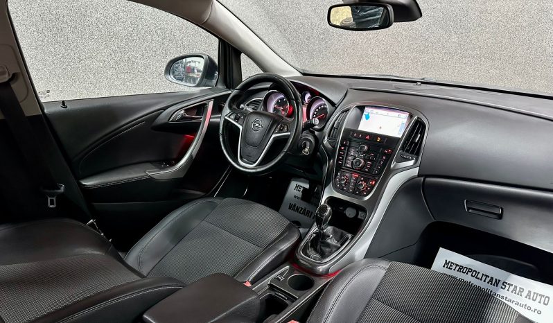 
								Opel Astra J “Model Cosmo” full									