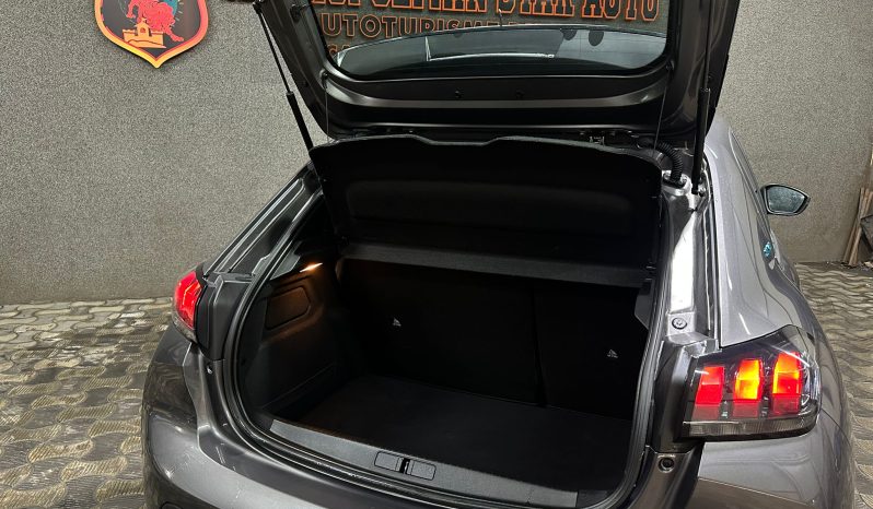 
								Peugeot 208 Style full									