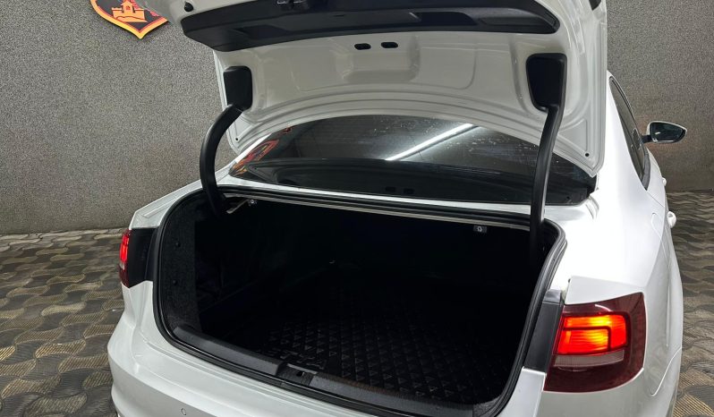 
								VW Jetta Facelift full									