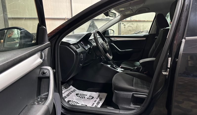 
								Skoda Octavia Style full									
