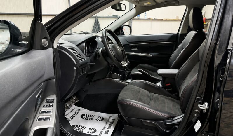 
								Mitsubishi ASX full									