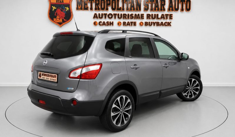
								Nissan Qashqai+2 “Model Tekna” full									