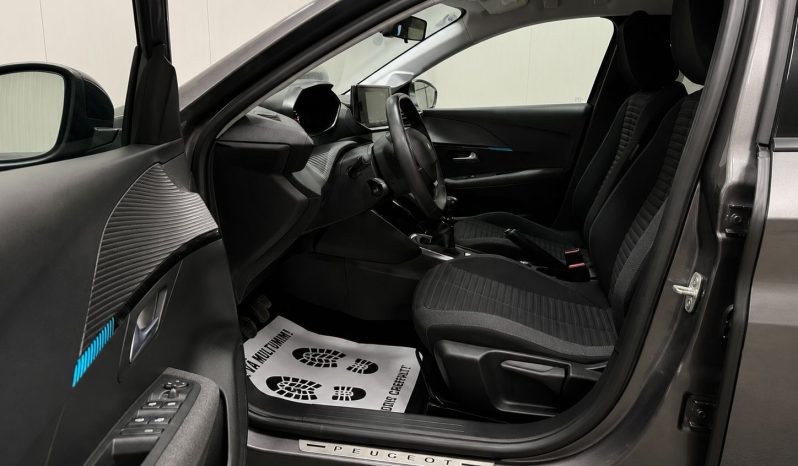 
								Peugeot 208 Style full									