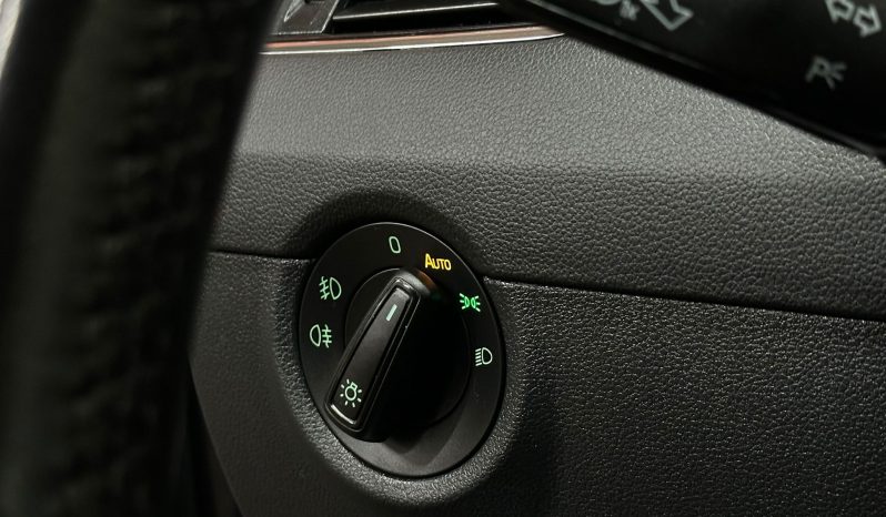 
								Skoda Octavia Style full									