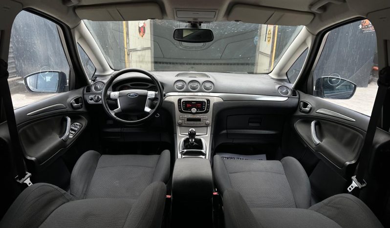 
								Ford S-Max full									