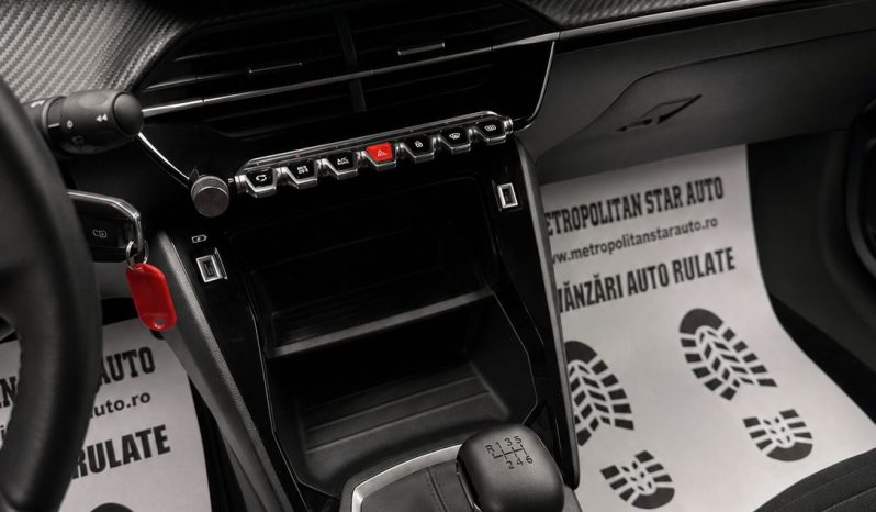 
								Peugeot 208 Style full									