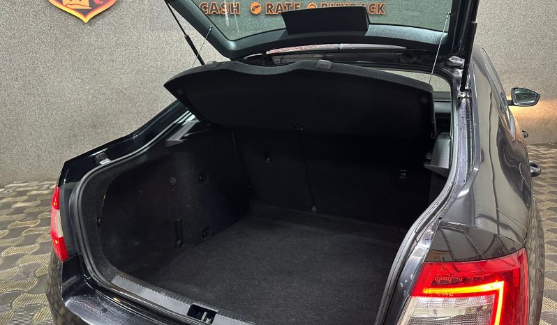 
								Skoda Octavia Style full									