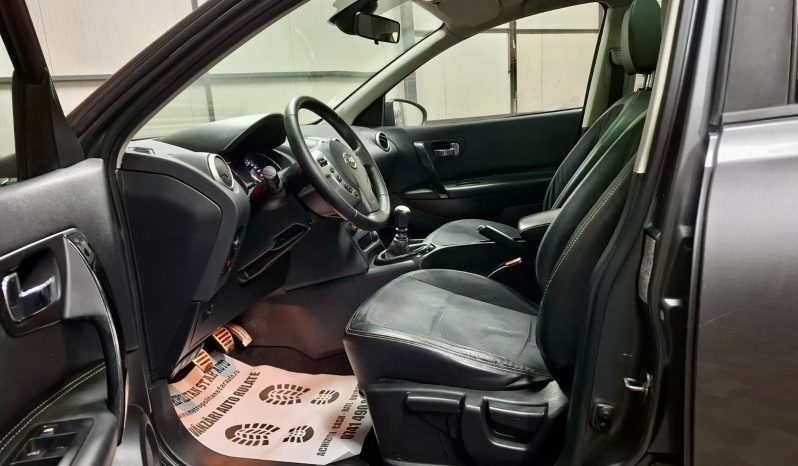 
								Nissan Qashqai+2 “Model Tekna” full									