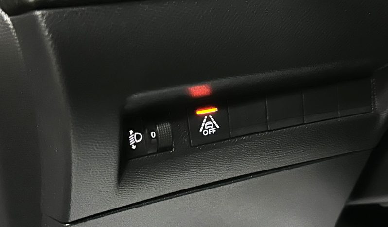 
								Peugeot 208 Style full									
