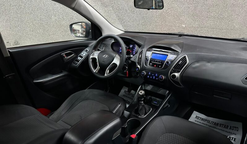 
								Hyundai IX35 full									