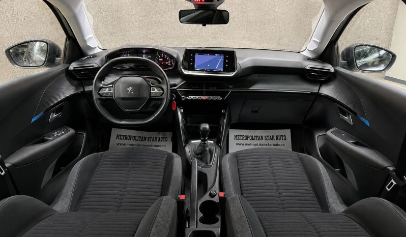 
								Peugeot 208 Style full									