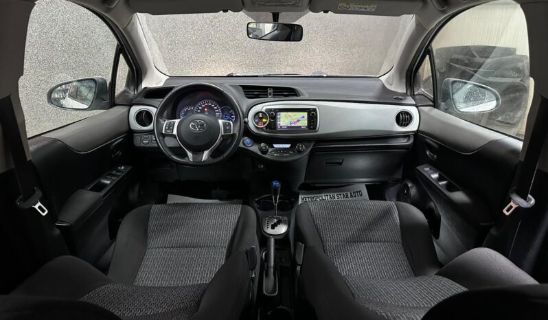 
								Toyota Yaris full									