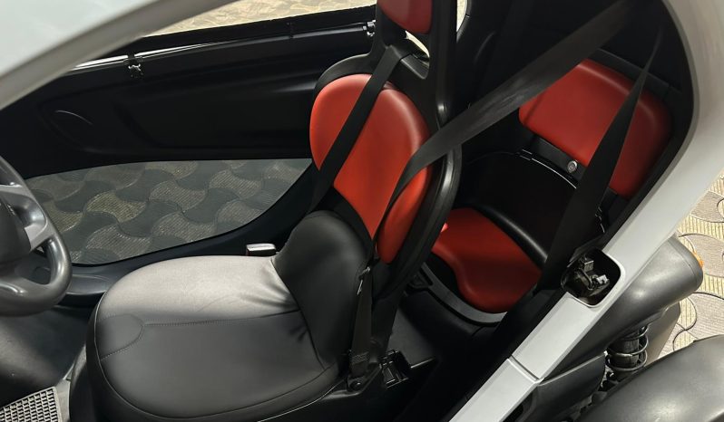 
								Renault Twizy full									