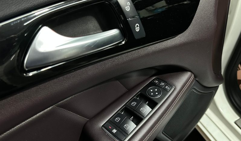 
								Mercedes-Benz CLS250 full									