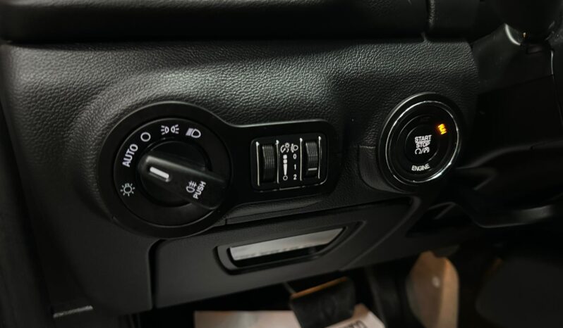 
								Maserati Ghibli full									