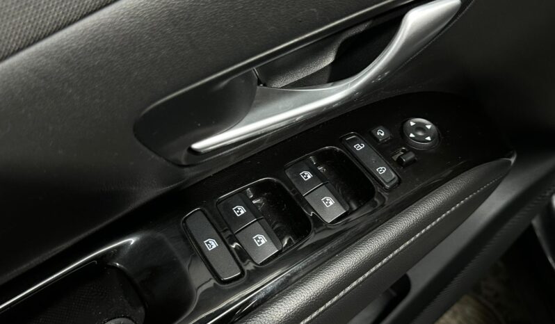 
								Hyundai Tucson full									