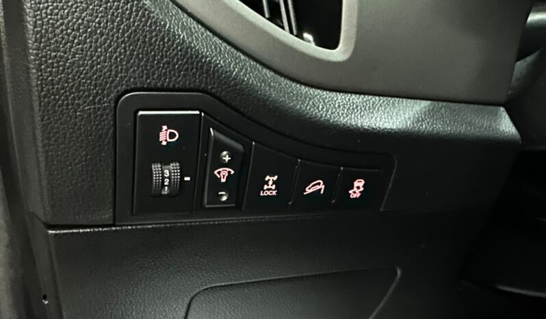 
								Kia Sportage full									