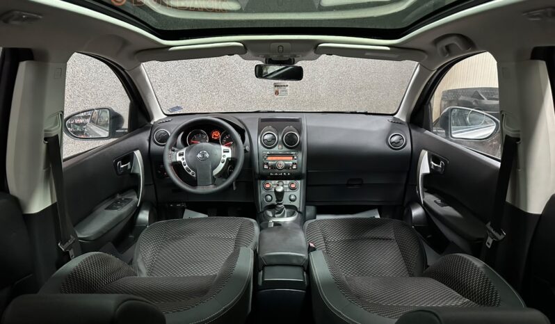 
								Nissan Qashqai “Model Tekna” full									