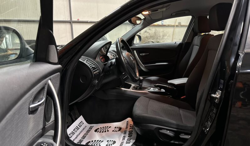
								BMW 118i full									