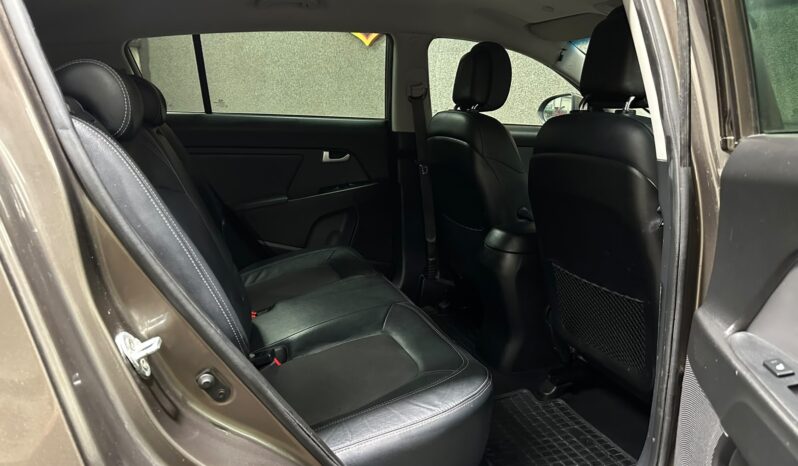 
								Kia Sportage full									