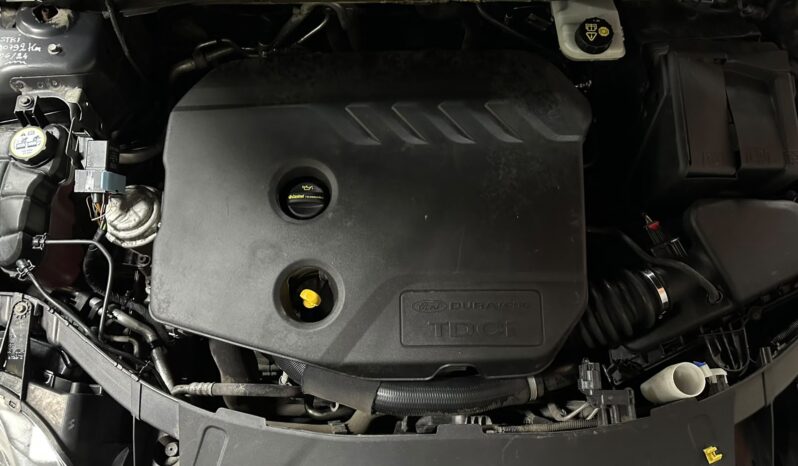 
								Ford Mondeo Titanium full									