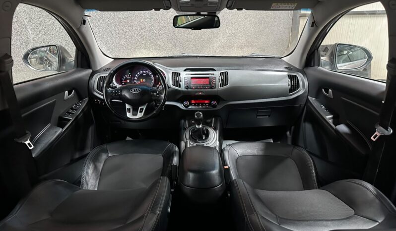 
								Kia Sportage full									