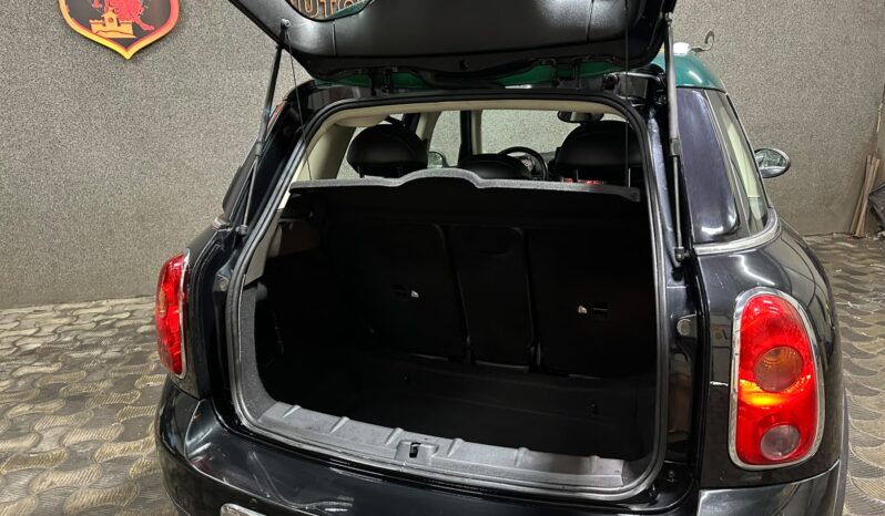 
								Mini Cooper Countryman full									