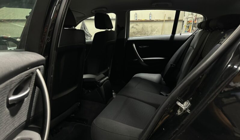 
								BMW 118i full									
