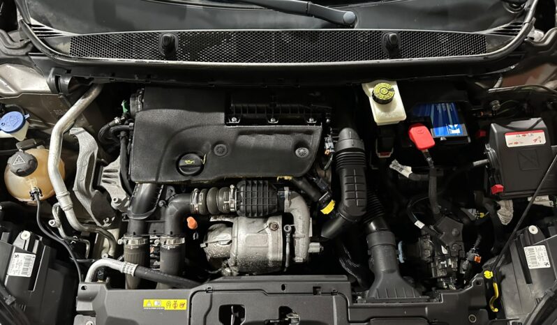 
								Peugeot 308 full									