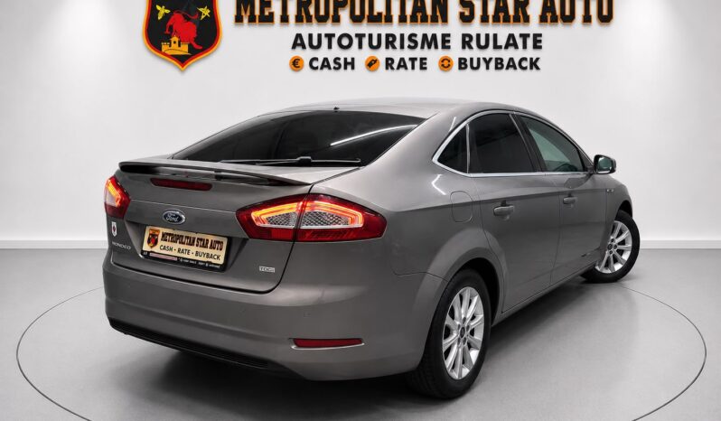 
								Ford Mondeo Titanium full									