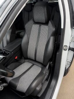 
										Peugeot 5008 full									