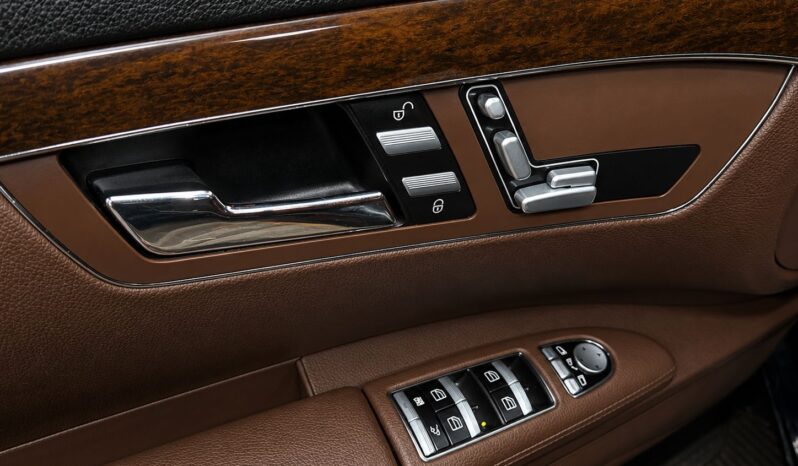 
								MERCEDES-BENZ S250 full									