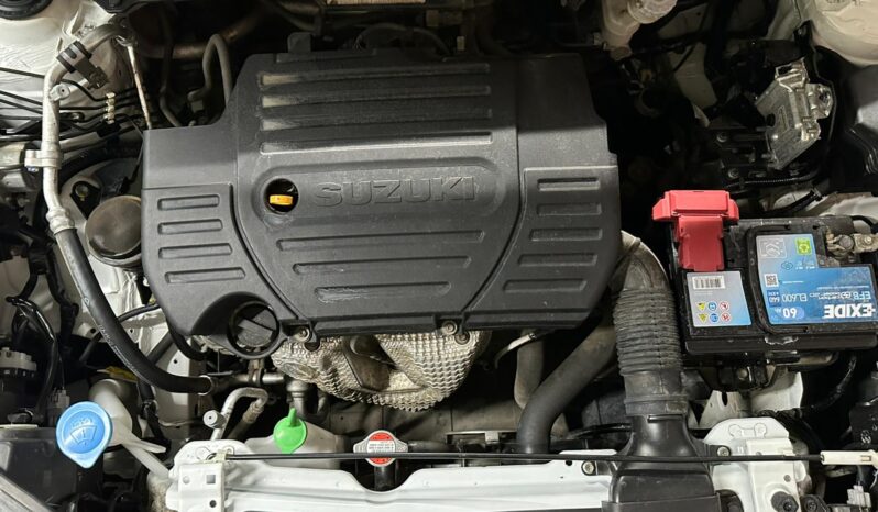 
								Suzuki Vitara full									