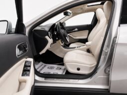 
										Mercedes-Benz GLA200 full									