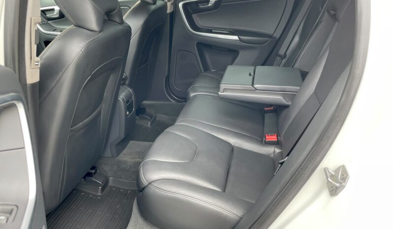 
								Volvo XC60 full									